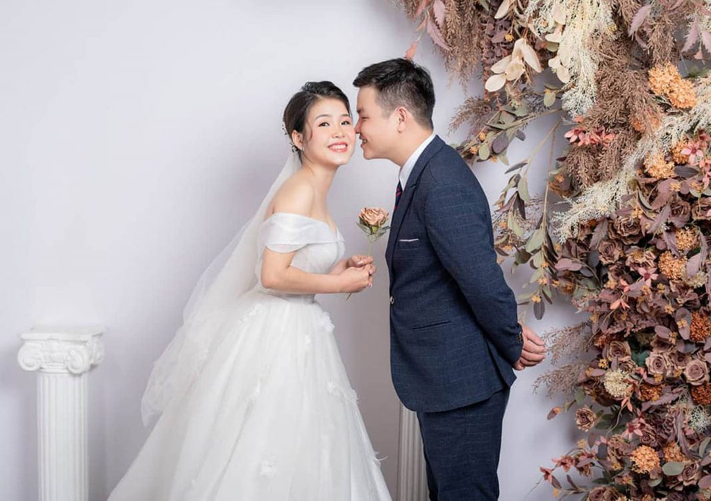 Tư thế chụp ảnh cưới đẹp
