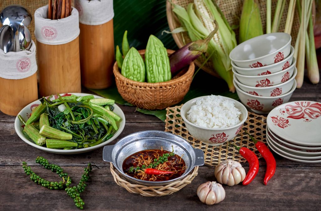 Một chén cơm bao nhiêu calo