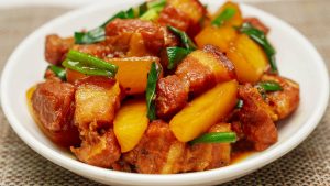 Thịt kho củ cải trắng