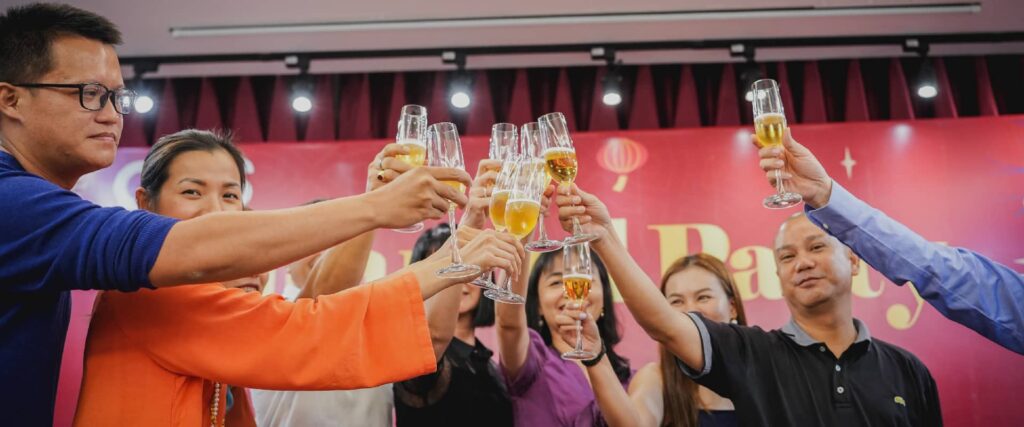 tiệc kỷ niệm thành lập công ty