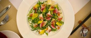 nhà hàng có món salad ngon và sạch